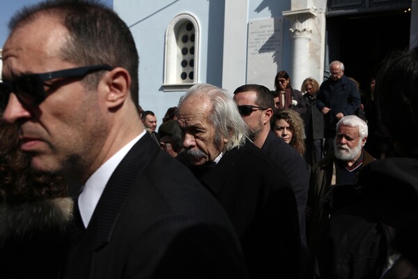 Τελευταίος αποχαιρετισμός στον Δημήτρη Μυταρά