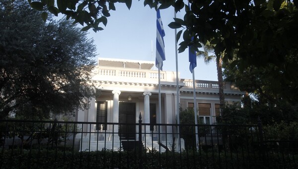 Κυπριακό: Το Μαξίμου στηρίζει τον Κοτζιά ο οποίος δηλώνει πως οι Τούρκοι επέλεξαν να φύγουν από τη διαδικασία