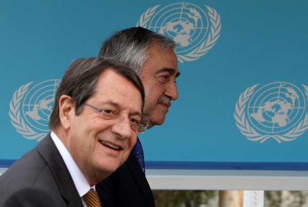Κυπριακό: Αναστασιάδης και Ακιντζί ενημερώθηκαν για τη συνάντηση των τεχνοκρατών στο Μον Πελερέν