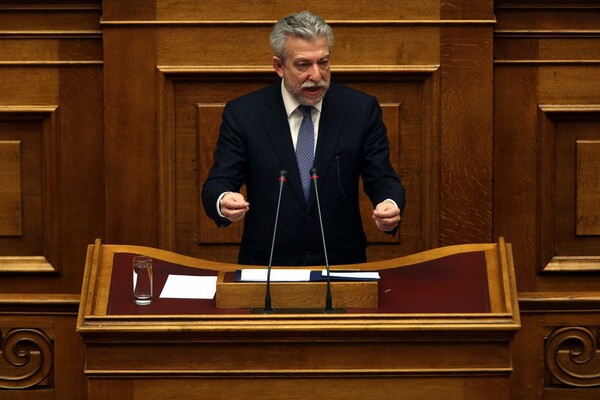 Κοντονής: Ξεπερνά τα όρια της τερατολογίας ο ισχυρισμός Σώρρα για τα 600 δισ.