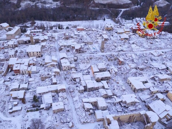 Το ισοπεδωμένο Αματρίτσε καλύφθηκε από χιόνι