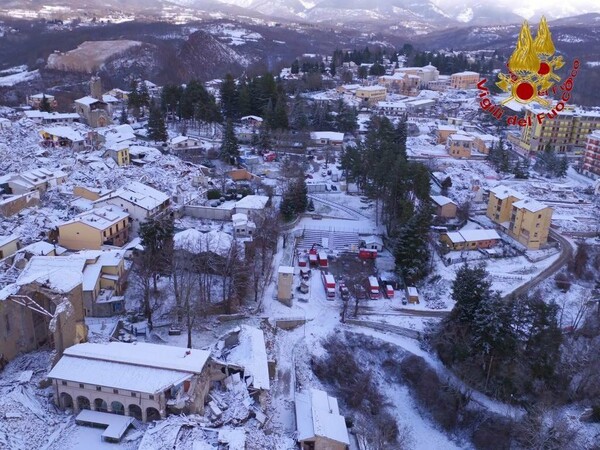 Το ισοπεδωμένο Αματρίτσε καλύφθηκε από χιόνι