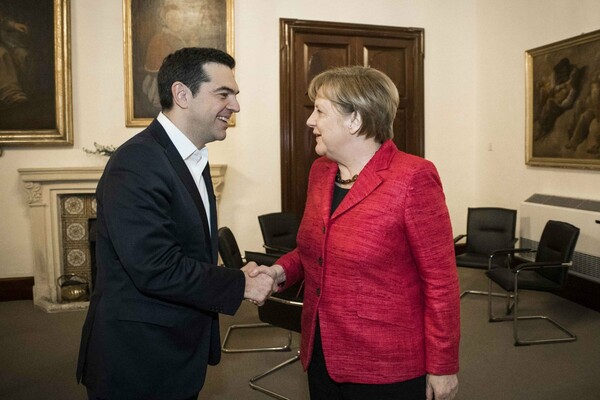 Η Μέρκελ βάζει τέλος στις προσδοκίες Τσίπρα για πολιτική διαπραγμάτευση: «Βρείτε τα με τους θεσμούς»