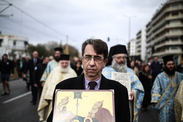 Θεοφάνεια με αέρα και κύμα στο Φάληρο