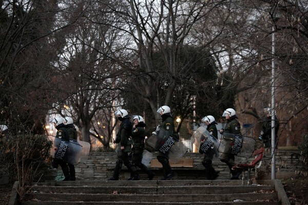 Θεσσαλονίκη: Aντιφασιστικές διαδηλώσεις με αφορμή τα επεισόδια σε σχολείο του Περάματος