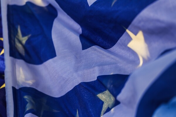 Economist: Υπαρκτός παραμένει ο κίνδυνος του Grexit