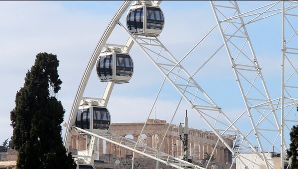 Η απάντηση του Δήμου Αθηναίων για την «ακίνητη» ρόδα στο Σύνταγμα - Τι θα γίνει με τις μέρες δωρεάν χρήσης που χάθηκαν
