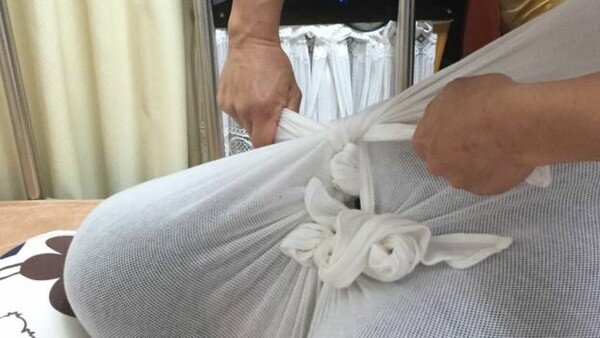 Γιατί οι Γιαπωνέζοι τυλίγονται σφιχτά σε ένα σεντόνι; - Η νέα εναλλακτική θεραπεία που έγινε μόδα
