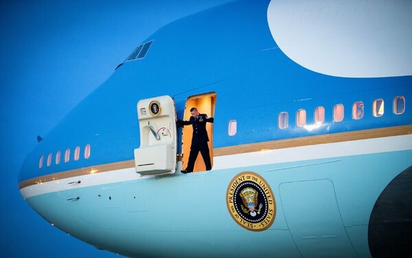 Η Boeing δηλώνει τώρα ότι θα μειώσει το κόστος του Air Force One