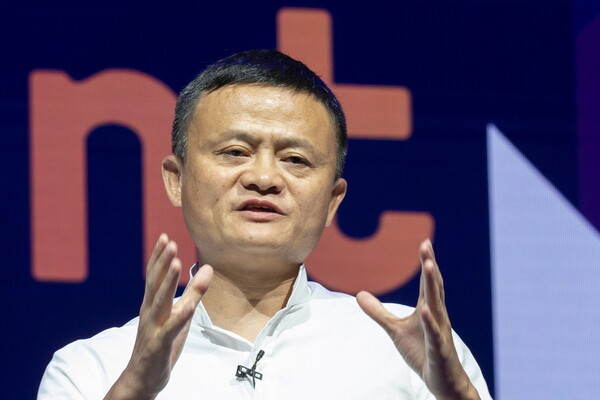 Ο πάμπλουτος ιδρυτής της Alibaba, Τζακ Μα, είναι μέλος του Κομμουνιστικού Κόμματος