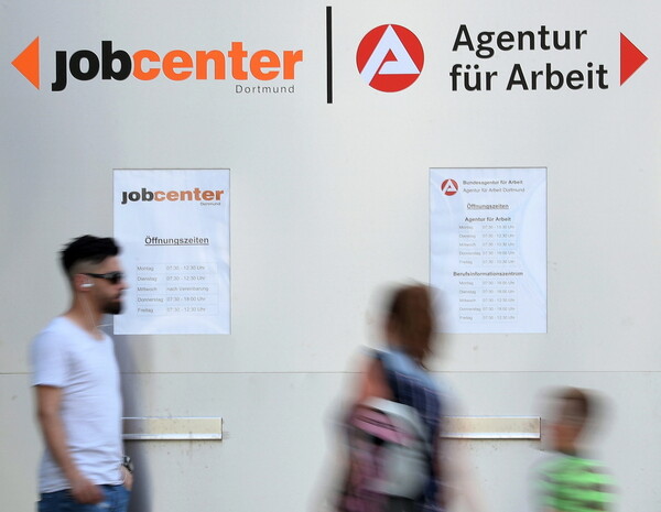 Η Γερμανία σημείωσε το χαμηλότερο ποσοστό ανεργίας από την εποχή της επανένωσης