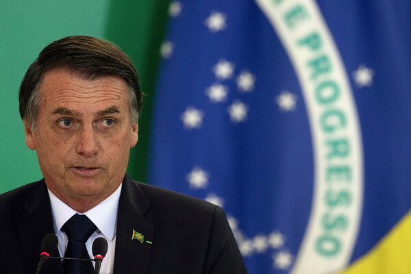 Βραζιλία: Ο Μπολσονάρου υπέγραψε διάταγμα που διευκολύνει την οπλοκατοχή