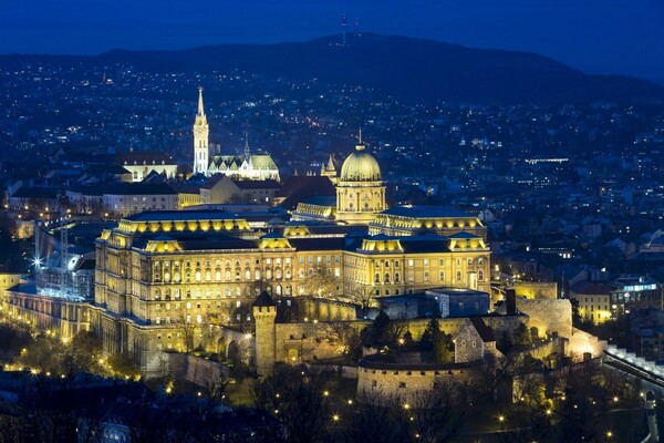 Ουγγαρία: Στο κάστρο της Βούδας μετακομίζει το πρωθυπουργικό γραφείο ο Όρμπαν