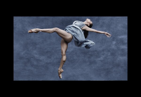 Χορευτές μπαλέτου και διάσημα μοντέλα στο αισθησιακό ημερολόγιο της Pirelli