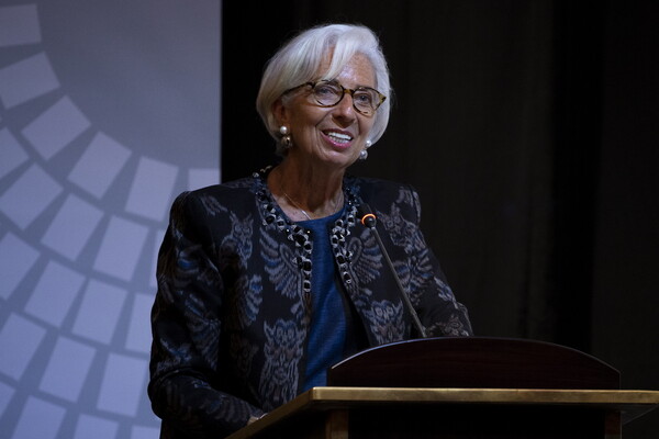 Έκθεση ΔΝΤ: Βελτιωμένη πρόβλεψη για πρωτογενή πλεονάσματα