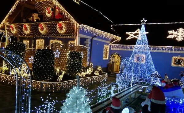 Το πιο στολισμένο σπίτι του κόσμου; Υπερπαραγωγή με 150.000 χριστουγεννιάτικα λαμπιόνια