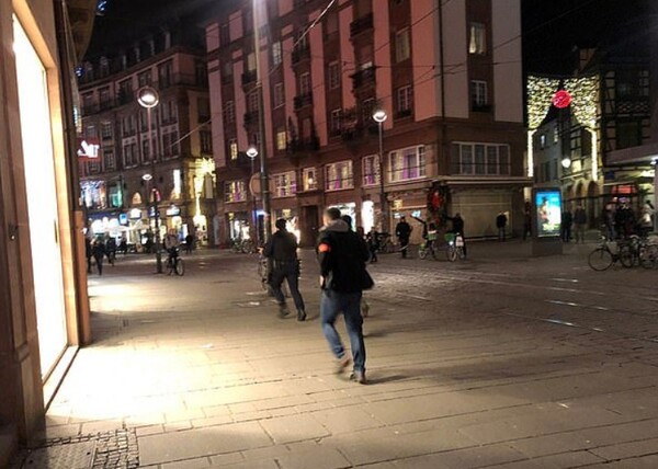 Νύχτα τρόμου στο Στρασβούργο: Νεκροί, τραυματίες και ανθρωποκυνηγητό για τον δράστη της επίθεσης