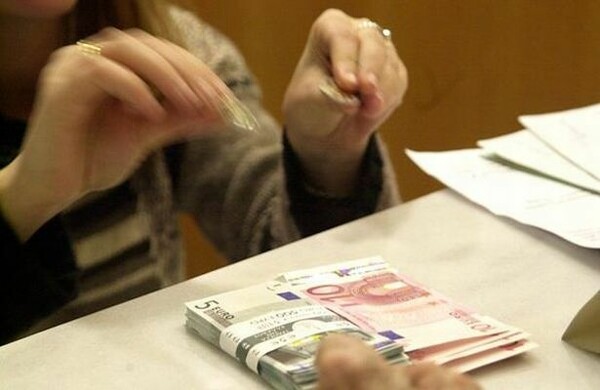Όλες οι έμμεσες και άμεσες αυξήσεις που φέρνει το 2017