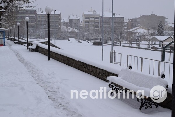 Στα λευκά η Φλώρινα- Κλειστά αύριο τα σχολεία