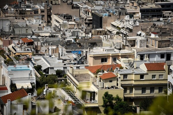 Αναστέλλεται για έναν ακόμη χρόνο ο φόρος υπεραξίας στις μεταβιβάσεις ακινήτων