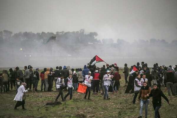 Νεκρός Παλαιστίνιος από ισραηλινά πυρά σε διαδηλώσεις στη Γάζα