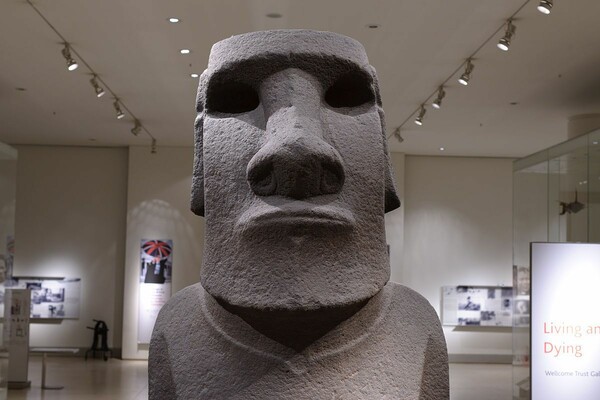 Συγκινητική έκκληση προς το Βρετανικό Μουσείο για την επιστροφή γλυπτού στο Νησί του Πάσχα