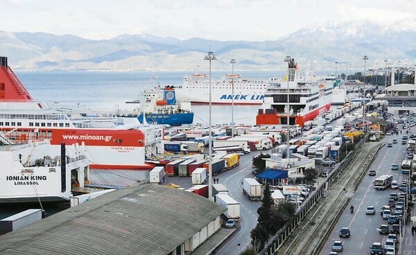 Πάνω από 370 κιλά χασίς βρέθηκαν στο λιμάνι της Πάτρας