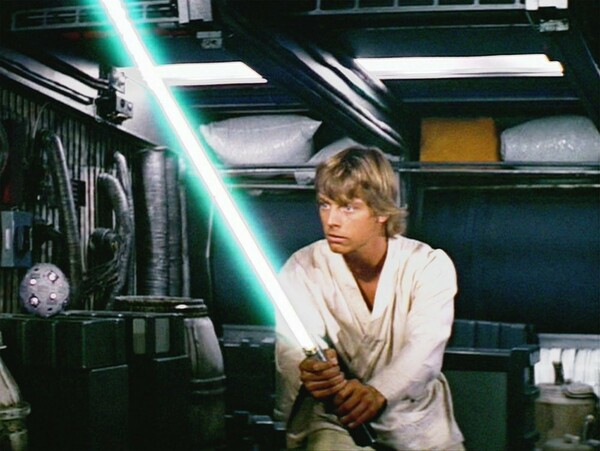 Φώτοσπαθο των Star Wars του 1977, έγινε μήλο της Έριδος σε δημοπρασία στις ΗΠΑ