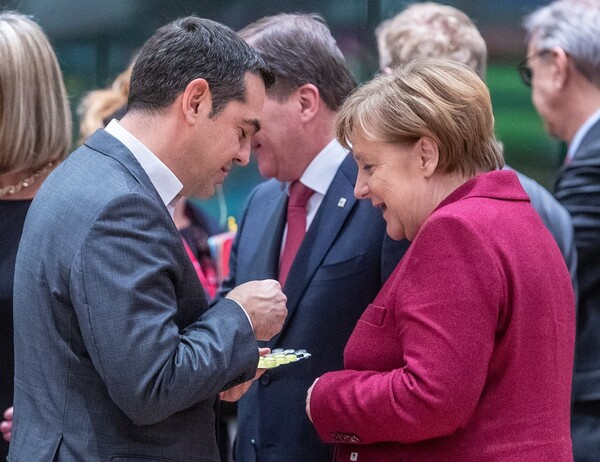 Tagesspiegel: Η κυβέρνηση Τσίπρα ελπίζει σε στήριξη της Μέρκελ στη Συμφωνία των Πρεσπών