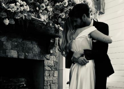 Η Miley Cyrus επιβεβαίωσε τον γάμο με τον Liam Hemsworth - Οι πρώτες φωτογραφίες από την τελετή
