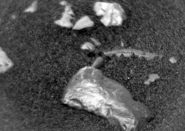 Μυστηριώδες αντικείμενο εντόπισε η NASA στην επιφάνεια του Άρη