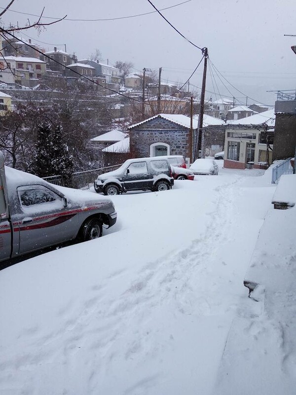 Νέες ισχυρές χιονοπτώσεις σε Λέσβο και Χίο από το πρωί-Σοβαρά προβλήματα στις Οινούσσες
