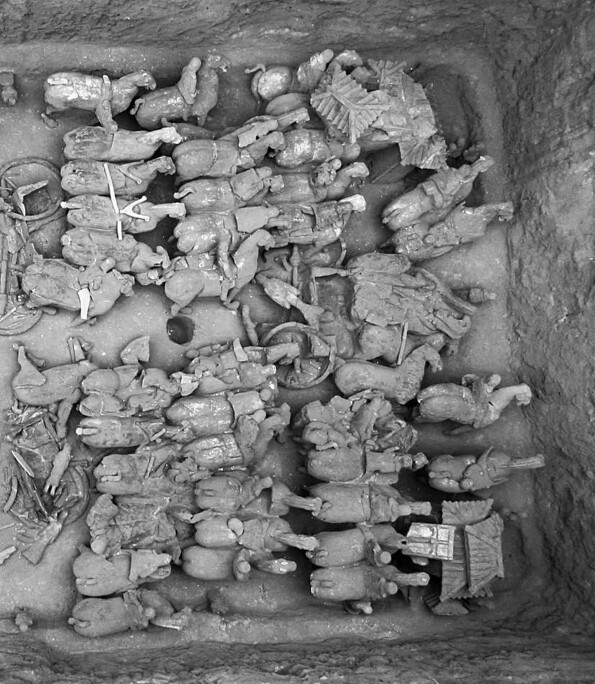 Ανακαλύφθηκε «μίνι» πήλινος στρατός, ηλικίας 2.100 ετών - Εντυπωσιακό εύρημα στην Κίνα