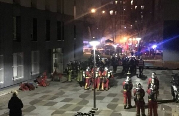 Μεγάλη πυρκαγιά σε πολυκατοικία στο Παρίσι- Νεκρή μια 20χρονη και δυο μικρά κορίτσια