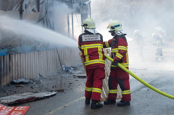 Έξι άνθρωποι νεκροί στην Ελβετία από φωτιά που ξέσπασε σε κτίριο
