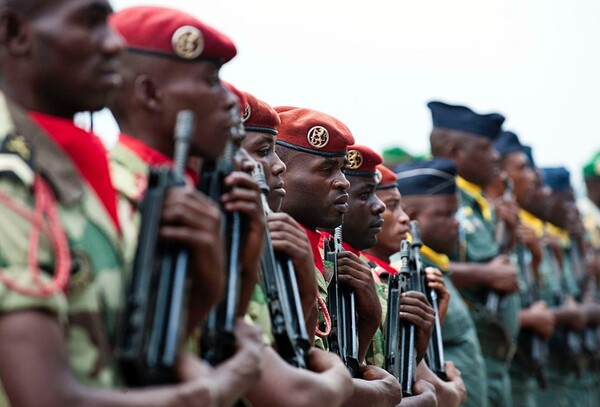 Γκαμπόν: Σε εξέλιξη απόπειρα πραξικοπήματος - Ο στρατός κατέλαβε τη δημόσια τηλεόραση