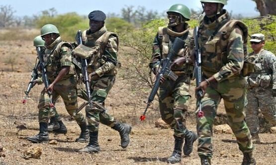 Στα σύνορα με τη Γκάμπια ο στρατός της Σενεγάλης - Διορία μέχρι τα μεσάνυχτα στον πρόεδρο Τζάμε
