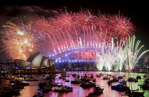 Ρεκόρ πυροτεχνημάτων για το 2019 στο Σίδνεϊ - Φαντασμαγορικό σόου για την Πρωτοχρονιά