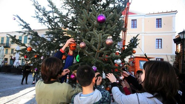 Πότε κλείνουν τα σχολεία για τις διακοπές των Χριστουγέννων