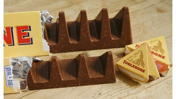 Πιτσιρικάς ανακαλύπτει τι δείχνει η συσκευασία της σοκολάτας Toblerone και τρελαίνει το διαδίκτυο