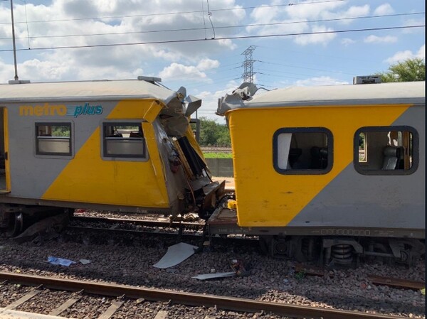 Σύγκρουση τρένων στη Νότια Αφρική- Νεκροί και τραυματίες