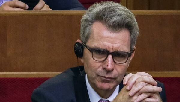To πρώτο θετικό μήνυμα για τις ελληνοαμερικανικές σχέσεις από τον αμερικανό πρέσβη Τζέφρι Πάιατ