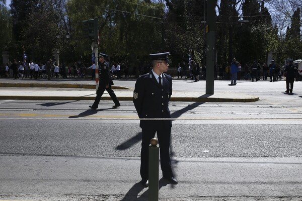 Οι κυκλοφοριακές ρυθμίσεις στην Αθήνα λόγω της στρατιωτικής παρέλασης