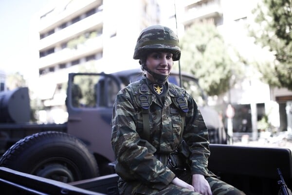 F-16, τανκς, εύζωνες και πεζοναύτες στην παρέλαση της 25ης Μαρτίου