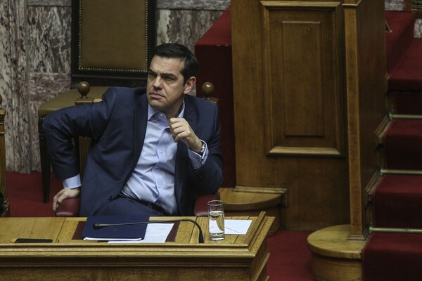 FT: Ο Τσίπρας απέρριψε τη συμφωνία με τους θεσμούς λόγω πολιτικού κόστους και αντιδράσεων μέσα στον ΣΥΡΙΖΑ