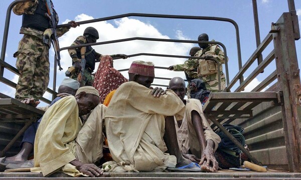 Καμερούν: Απελευθερώθηκαν 5.000 όμηροι της Μπόκο Χαράμ - Κυρίως γυναίκες, παιδιά και ηλικιωμένοι