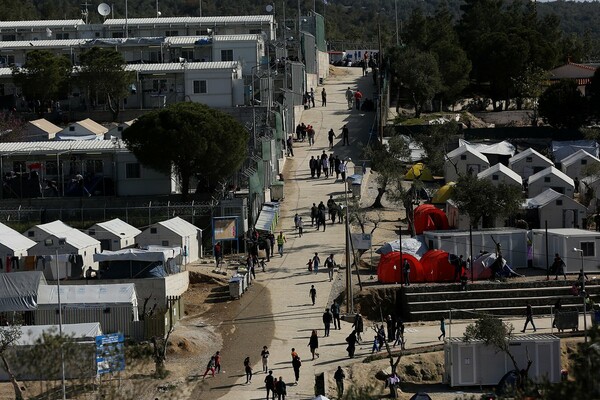 Συλλήψεις για όπλα, ναρκωτικά και πλαστά έγγραφα σε δομές παραμονής μεταναστών και προσφύγων
