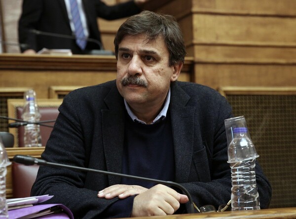 Εξεταστική για το χώρο της Υγείας προανήγγειλε ο Ξανθός