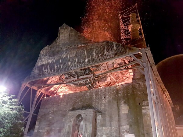 Αλεξανδρούπολη: Κατασβέστηκε η πυρκαγιά στο τέμενος Βαγιαζήτ