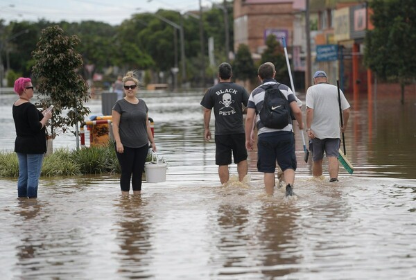 Αυστραλία: Αυξάνονται οι νεκροί από τον κυκλώνα Ντέμπι- Τεράστια η καταστροφή από την καταιγίδα
